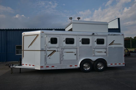2008 C and C Trailers 4 Horse Bumper Horse Trailer image 0