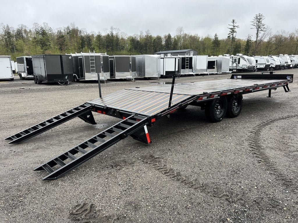 2024 Diamond Deckover Equipment Trailer image 0