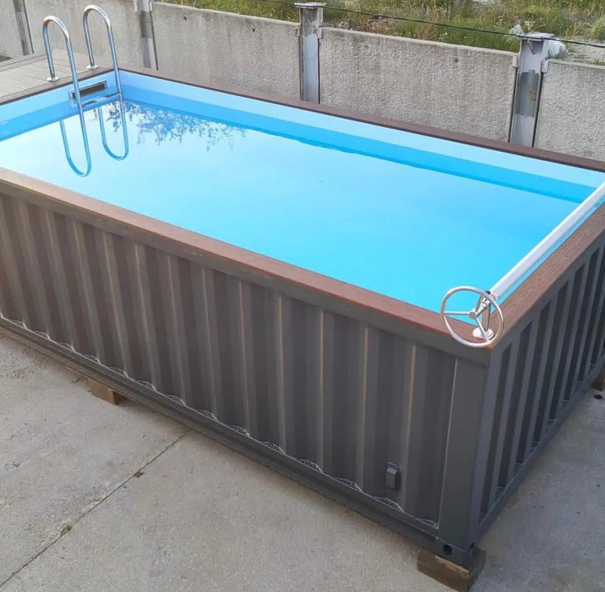 20 Ft Container Pool image 2