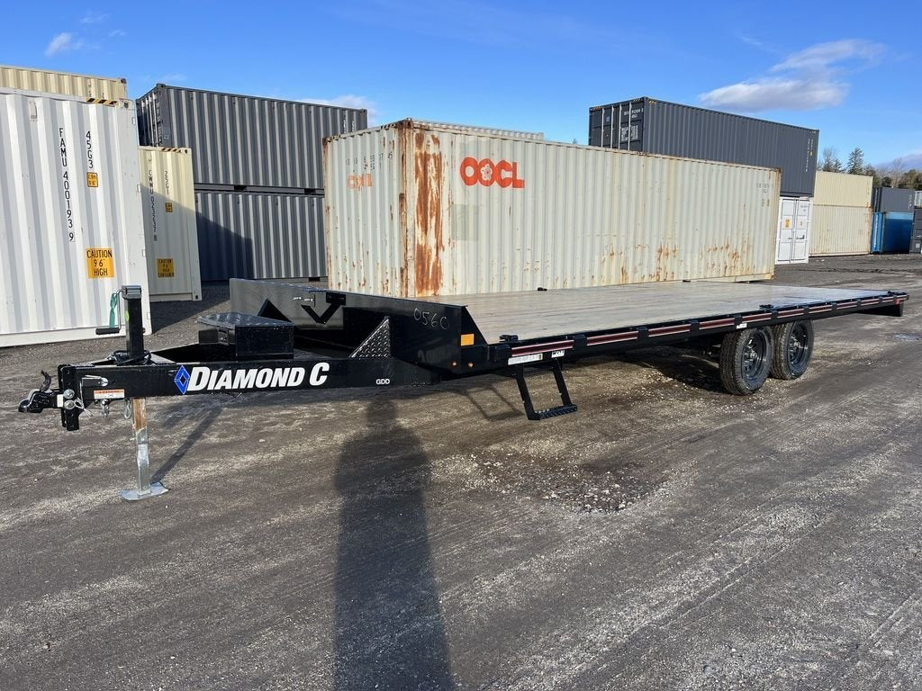 2024 Diamond C 8.5×22 7K Deckover Trailer w/Slide-In Ramps image 0