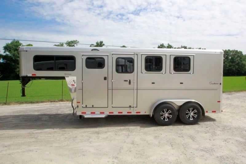 2016 Sundowner 3 Horse Gooseneck image 0