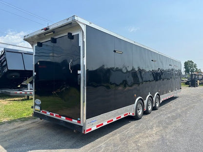2021 Continental 8.5 x 44 Enclosed Gooseneck Trailer image 2