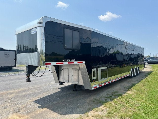 2021 Continental 8.5 x 44 Enclosed Gooseneck Trailer image 3