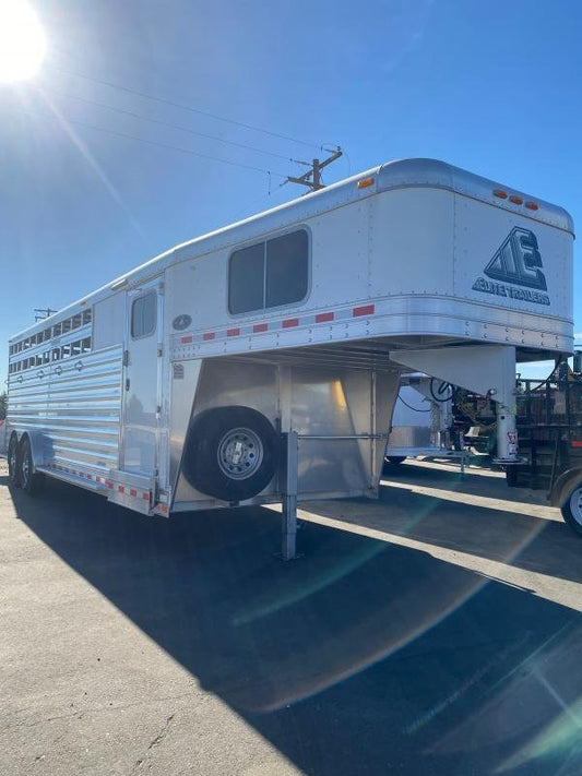 2021 Elite Trailers Slant Load 5 Horse Slant Load image 0
