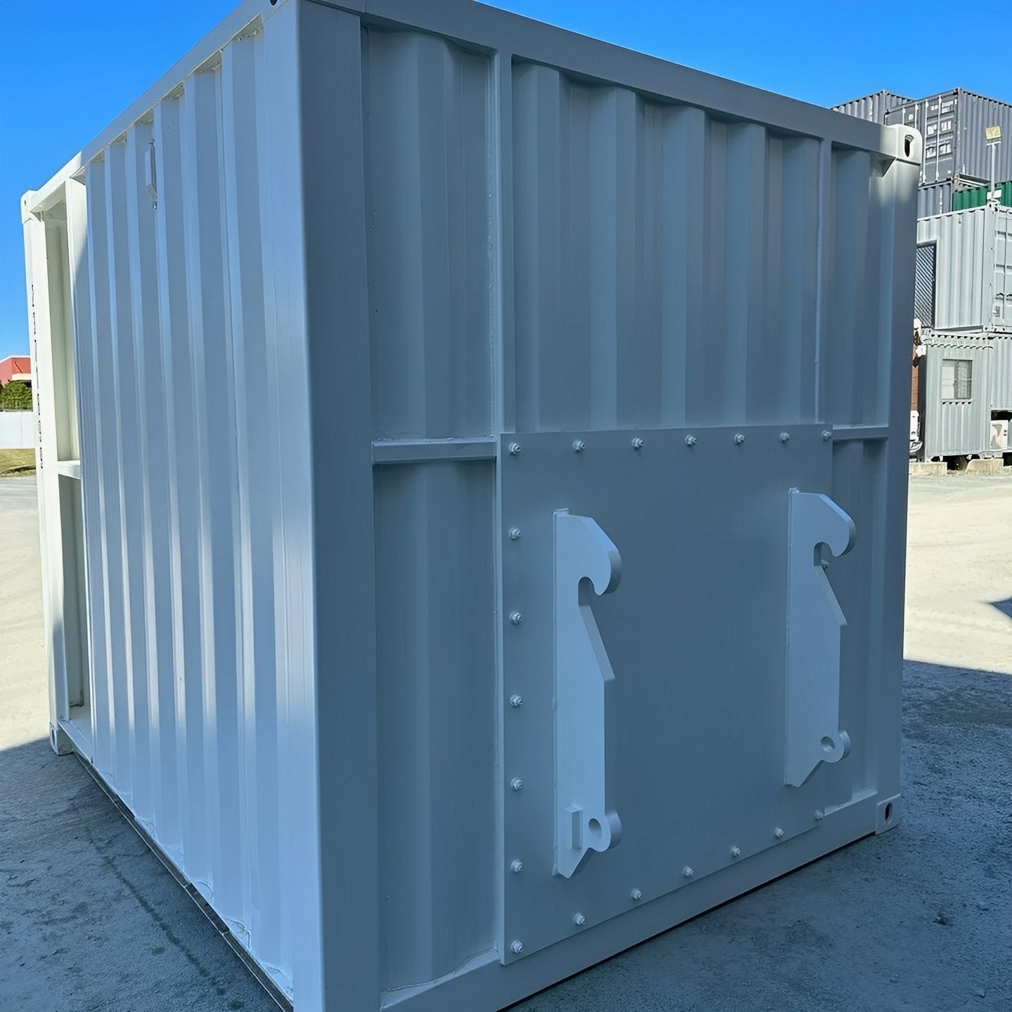 White Modified 10ft Shipping Container with AC image 2