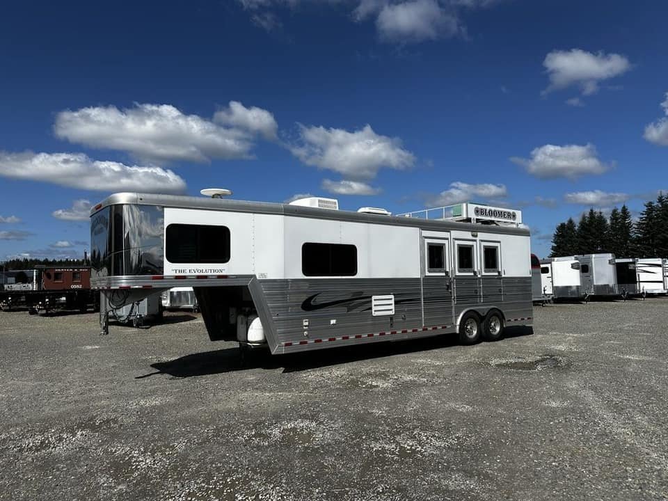 2009 Bloomer Trailers Evolution 10th Anniversary Edition 3-H 11′ LQ image 0