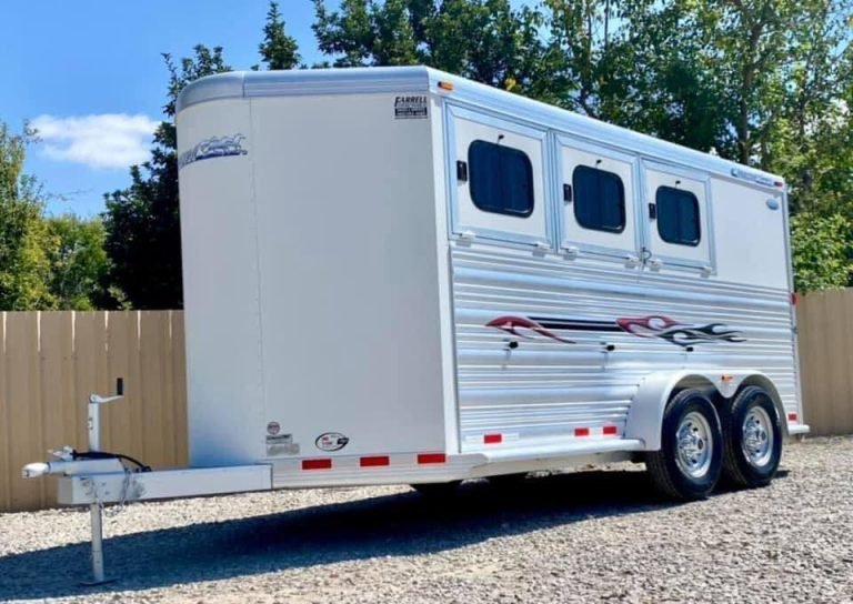 2011 Cimarron 3 Horse Bumper Pull image 0