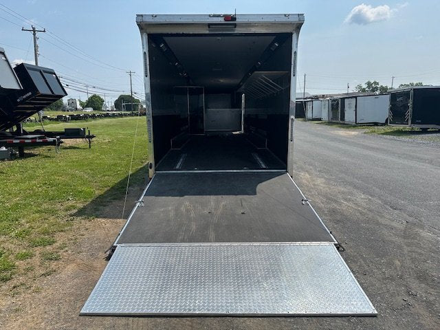 2021 Continental 8.5 x 44 Enclosed Gooseneck Trailer image 1