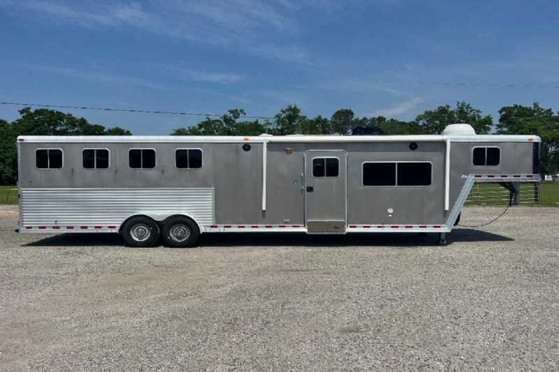 2006 Featherlite 8412LQ 4 Horse Trailer with 12′ Short Wall image 0