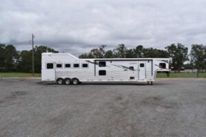 2021 Lakota BigHorn 8519TBB 5 Horse Trailer with 19′ Short Wall